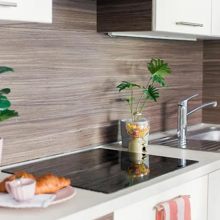 Urban Corvin - Ac & Metro Access Budapesta