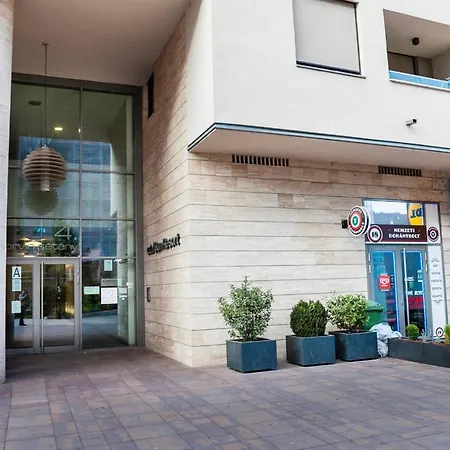 Urban Corvin Apartman