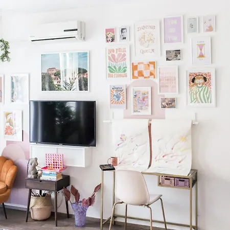 Urban Corvin - Ac & Metro Access